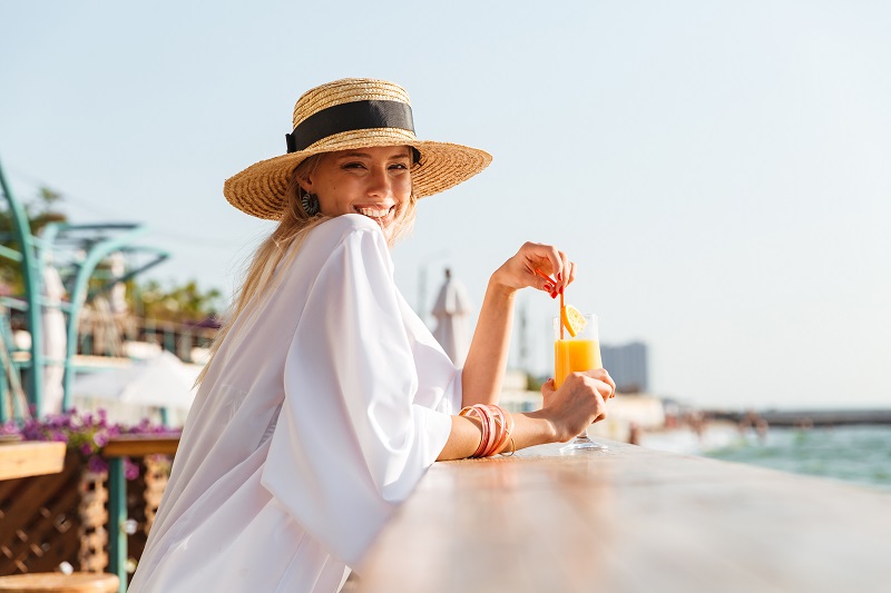 Protective clothing for dry skin in summer